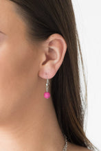 Load image into Gallery viewer, DESERT HARVEST - PAPARAZZI - PINK CRACKED STONE FLORAL FRAME NECKLACE