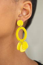 Load image into Gallery viewer, Sparkling Shores - Yellow
